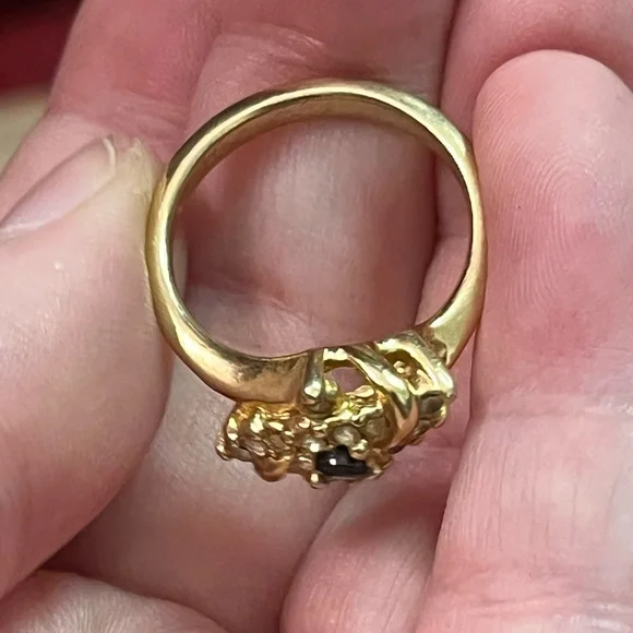 VTG Cottagecore Faux Sapphire Gold Tone Metal Costume Jewelry Size 7 3/4 Ring - Picture 5 of 8